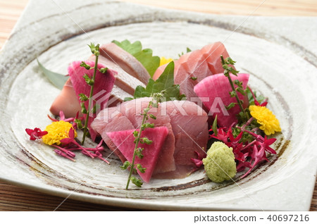 Yellowtail sashimi Yellowtail sashimi 40697216