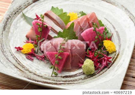 Yellowtail sashimi Yellowtail sashimi 40697219
