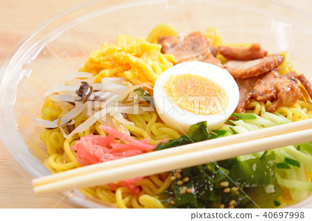 Delicious chilled chicken 40697998