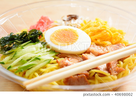 Delicious chilled chicken 40698002