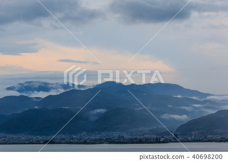 Su訪湖,黃昏,山脈,雲(1) Su訪湖,黃昏,山脈,雲(1) 40698200
