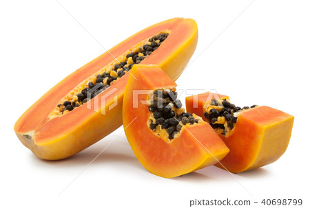 slices of sweet papaya 40698799