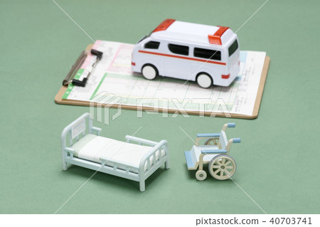 Emergency care 40703741