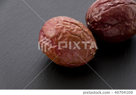 passion fruit  40704109