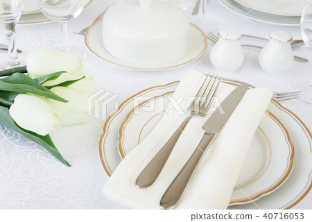 Table with table setting Table with table setting 40716053