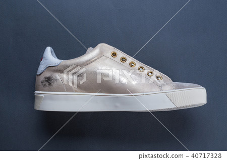 one female sneaker 40717328