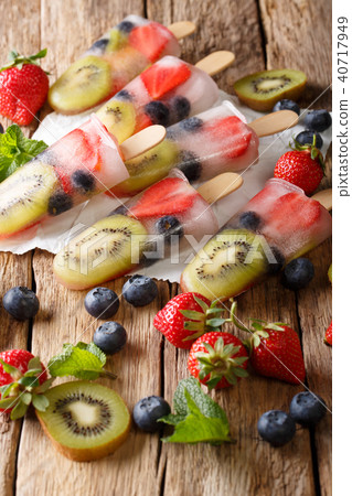 Healthy Whole Fruit Popsicles with Berries 40717949