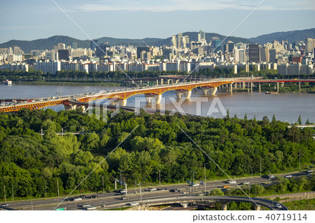 Eungbongsan, Seongsu Bridge, Han River, Seoul Eungbongsan, Seongsu Bridge, Han River, Seoul 40719114