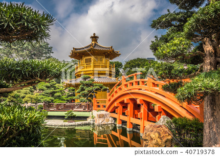 The golden pavilion in Nan Lian Garden, Hong Kong. 40719378