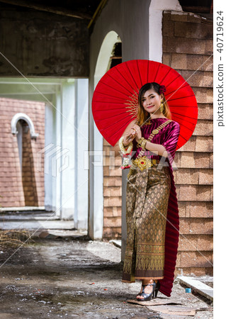 Beautiful Woman with Thai Traditional Dress 40719624