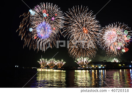 鹿兒島市鯖江灣夏夜大型煙花節 40720318