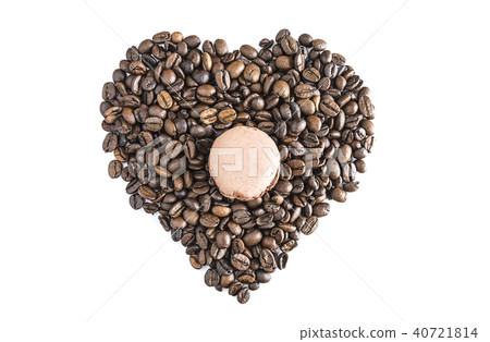 Coffee beans heart with french macaroon Coffee beans heart with french macaroon 40721814