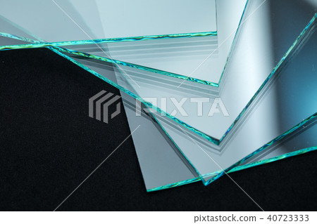 Sheets of Factory manufacturing tempered clear float glass panels cut to size 40723333