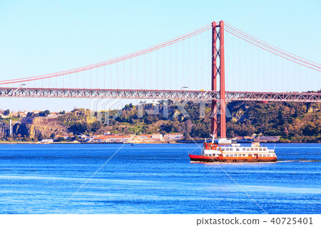 Lisbon, Portugal River Tagus and bridge Lisbon, Portugal River Tagus and bridge 40725401