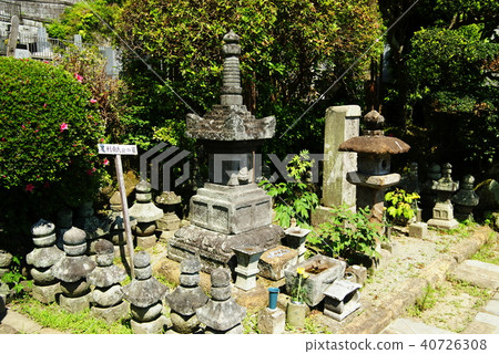 Kamakura Kojyoji Temple's tomb tomb Kamakura Kojyoji Temple's tomb tomb 40726308