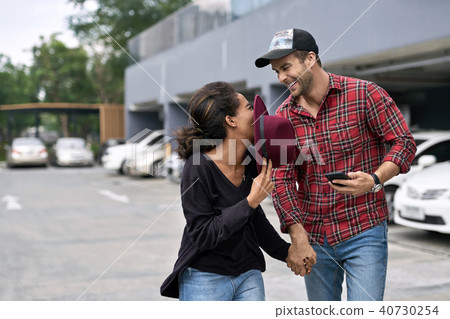 Dating of interracial couple 40730254