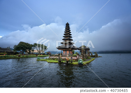 Ulun Danu Beratan Temple, Bali ,Indonesia Ulun Danu Beratan Temple, Bali ,Indonesia 40730485