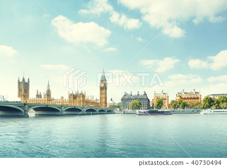 Big Ben and Houses of Parliament, London, UK Big Ben and Houses of Parliament, London, UK 40730494
