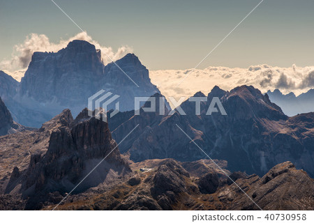 italien dolomites, rifugio lagazuoi, south tyrol italien dolomites, rifugio lagazuoi, south tyrol 40730958