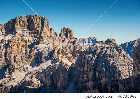 italien dolomites, rifugio lagazuoi, south tyrol italien dolomites, rifugio lagazuoi, south tyrol 40730962