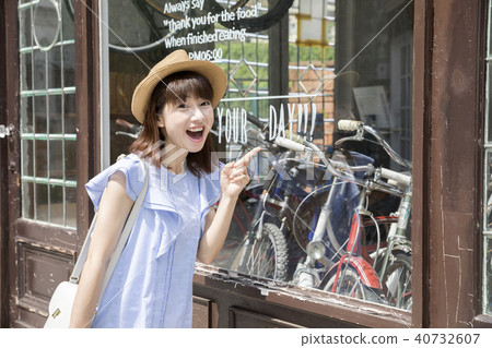 女人購物週期商店 女人購物週期商店 40732607