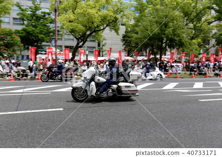 一輛摩托車 一輛摩托車 40733171