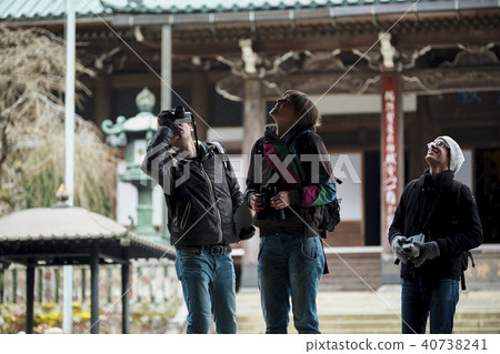 Foreigner sightseeing temple Foreigner sightseeing temple 40738241