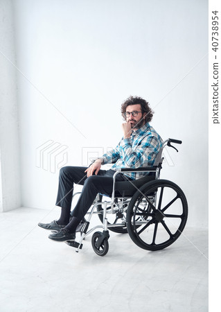 輪椅男 40738954