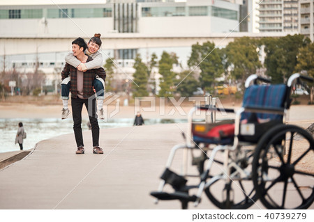 Wheelchair women and men 40739279