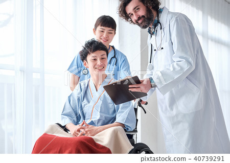 Men in a wheelchair 40739291