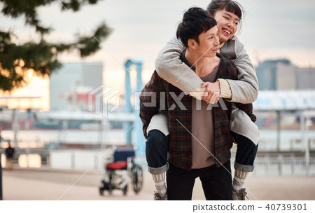 Wheelchair women and men 40739301