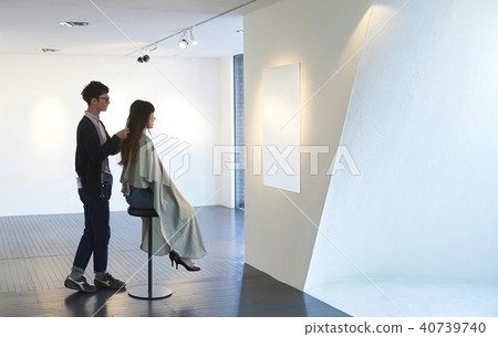 Hairdresser Haircut 40739740