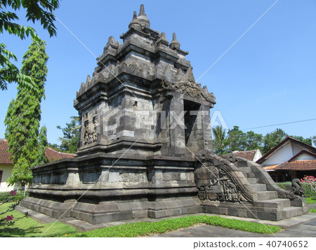 Paon Temple 40740652