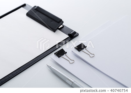 Document Document 40740754