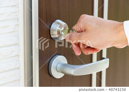 Entrance door opening / closing key lock / unlock Entrance door opening / closing key lock / unlock 40743230
