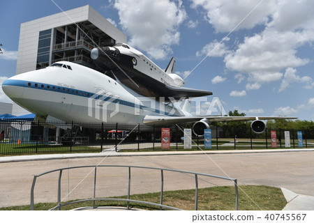 Johnson Space Center 40745567