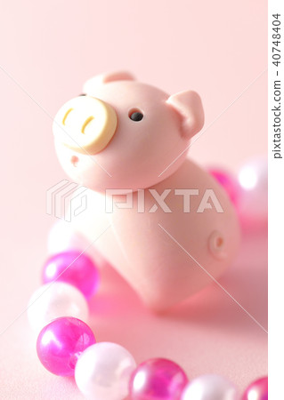 Proverbs - Pearls on pigs ~ Proverbs - Pearls on pigs ~ 40748404
