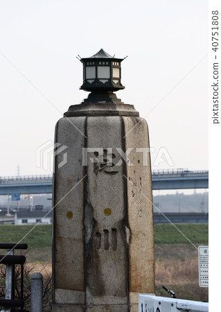 Mother column 40751808