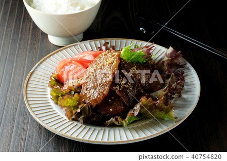 Kuroge Wagyu beef grilled with rice Kuroge Wagyu beef grilled with rice 40754820
