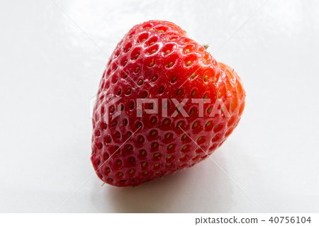 Fresh tasty strawberry Fresh tasty strawberry 40756104