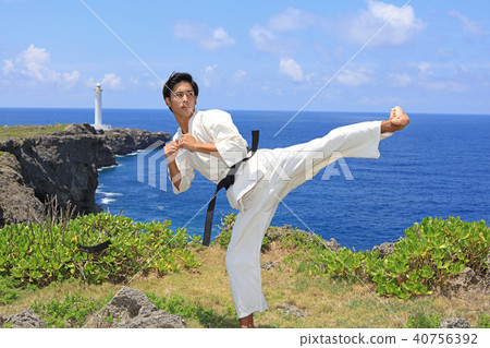 Men who can train at the coast Men who can train at the coast 40756392