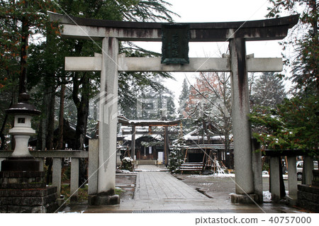 Uesugi Shrine in Yonezawa and late autumn (Torii) Uesugi Shrine in Yonezawa and late autumn (Torii) 40757000