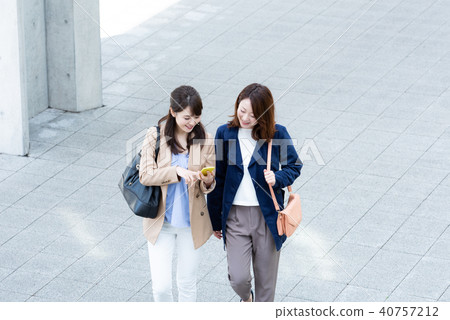 Business Woman 2 40757212