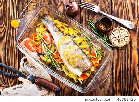 fish fish 40761429