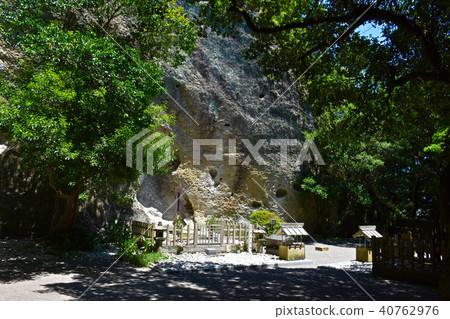 花洞日本最古老的神社 花洞日本最古老的神社 40762976
