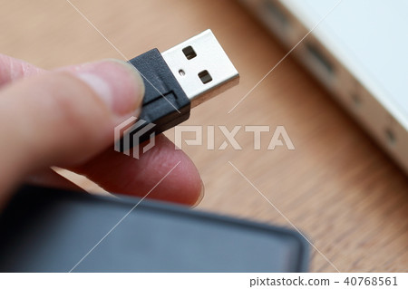 Data (laptop computer PC HDD backup mirroring female person personal information storage medium) 40768561