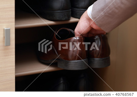 Shoe Box (Shoes Box Leather Shoes Men's Men's Body Parts Face-less Shoes Men's Entrance) 40768567