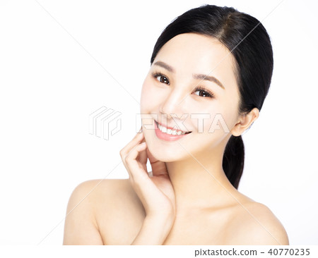 close up smiling young beauty face 40770235