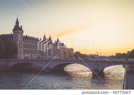 Castle Conciergerie  40773067