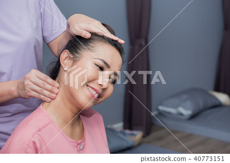 Spa and Thai massage, relaxing and healthy  40773151